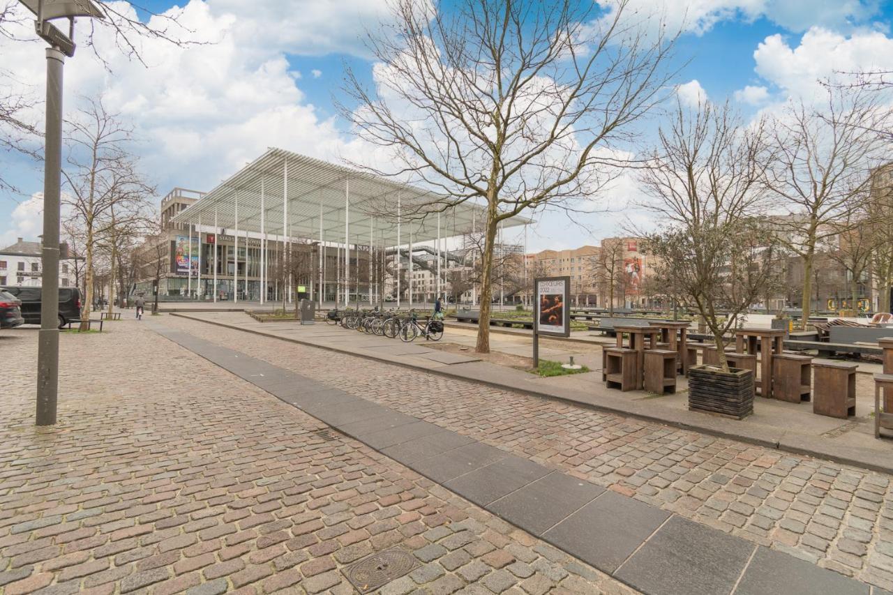 Between The Theaters Of Antwerp Apartment Exterior foto